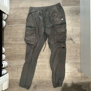 Urban Outfitters Lightweight Cargo Pants - M